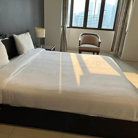 Affordable Serviced Apartment Nana - Omni Tower Sukhumvit Location Bangkok Exterior photo