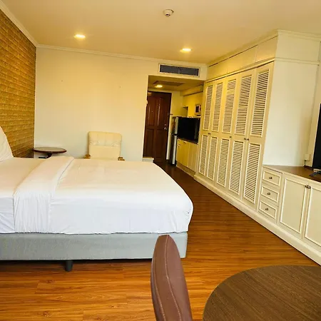Affordable Serviced Apartment Nana - Omni Tower Sukhumvit Location Bangkok Exterior photo