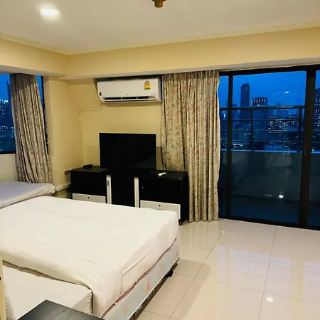 Affordable Serviced Apartment Nana - Omni Tower Sukhumvit Location Bangkok Exterior photo