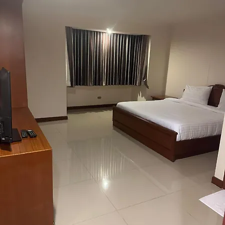 Affordable Serviced Apartment Nana - Omni Tower Sukhumvit Location Bangkok Exterior photo