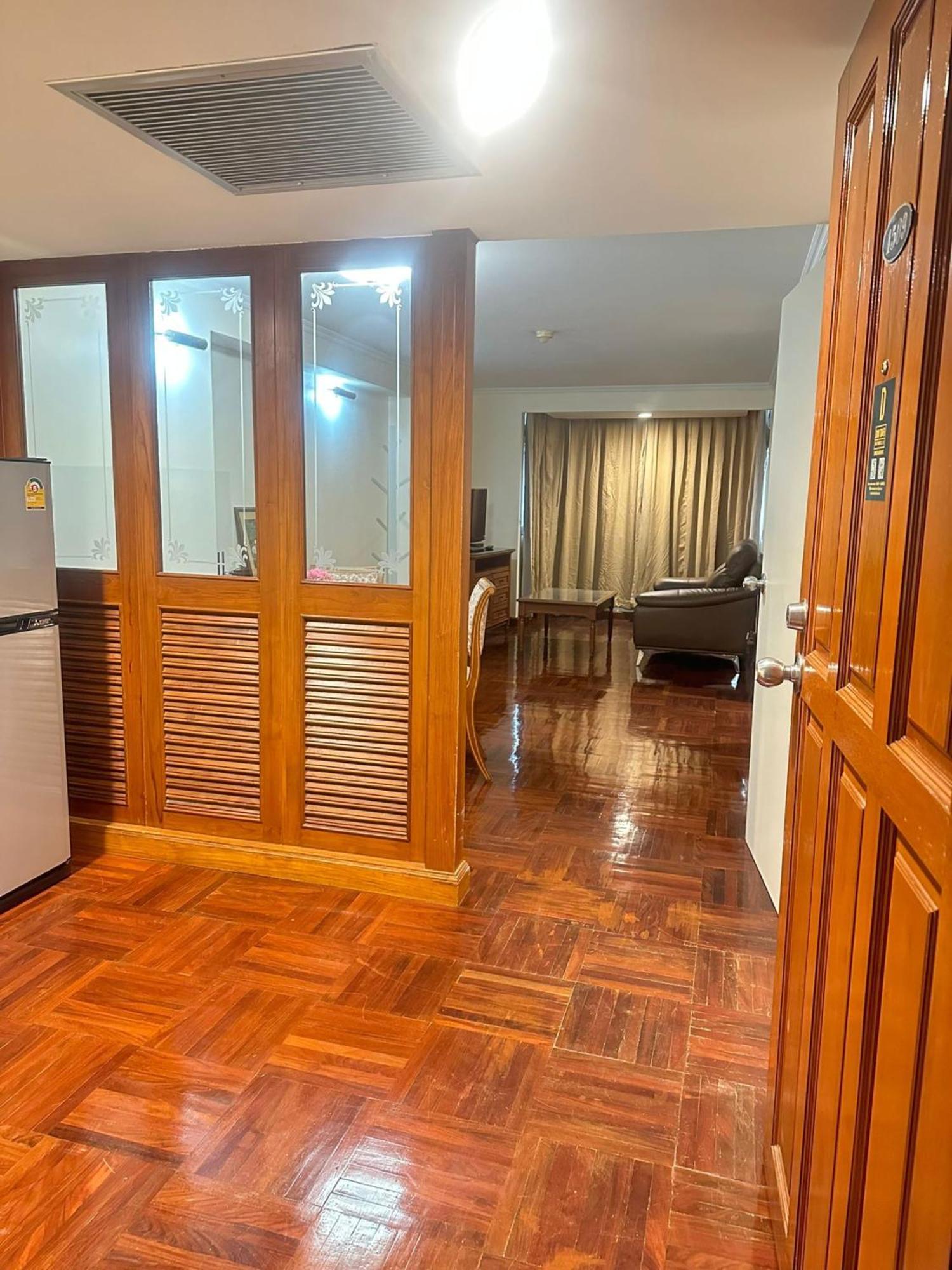 Affordable Serviced Nana - Omni Tower Sukhumvit Location Bangkok