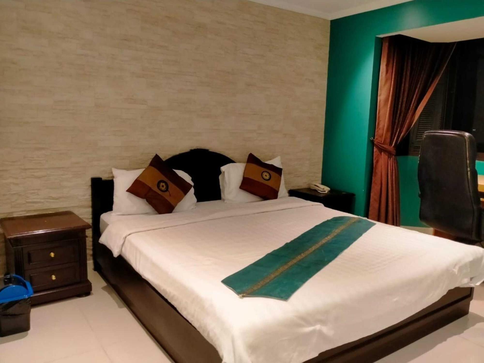 Affordable Serviced Nana - Omni Tower Sukhumvit Location *