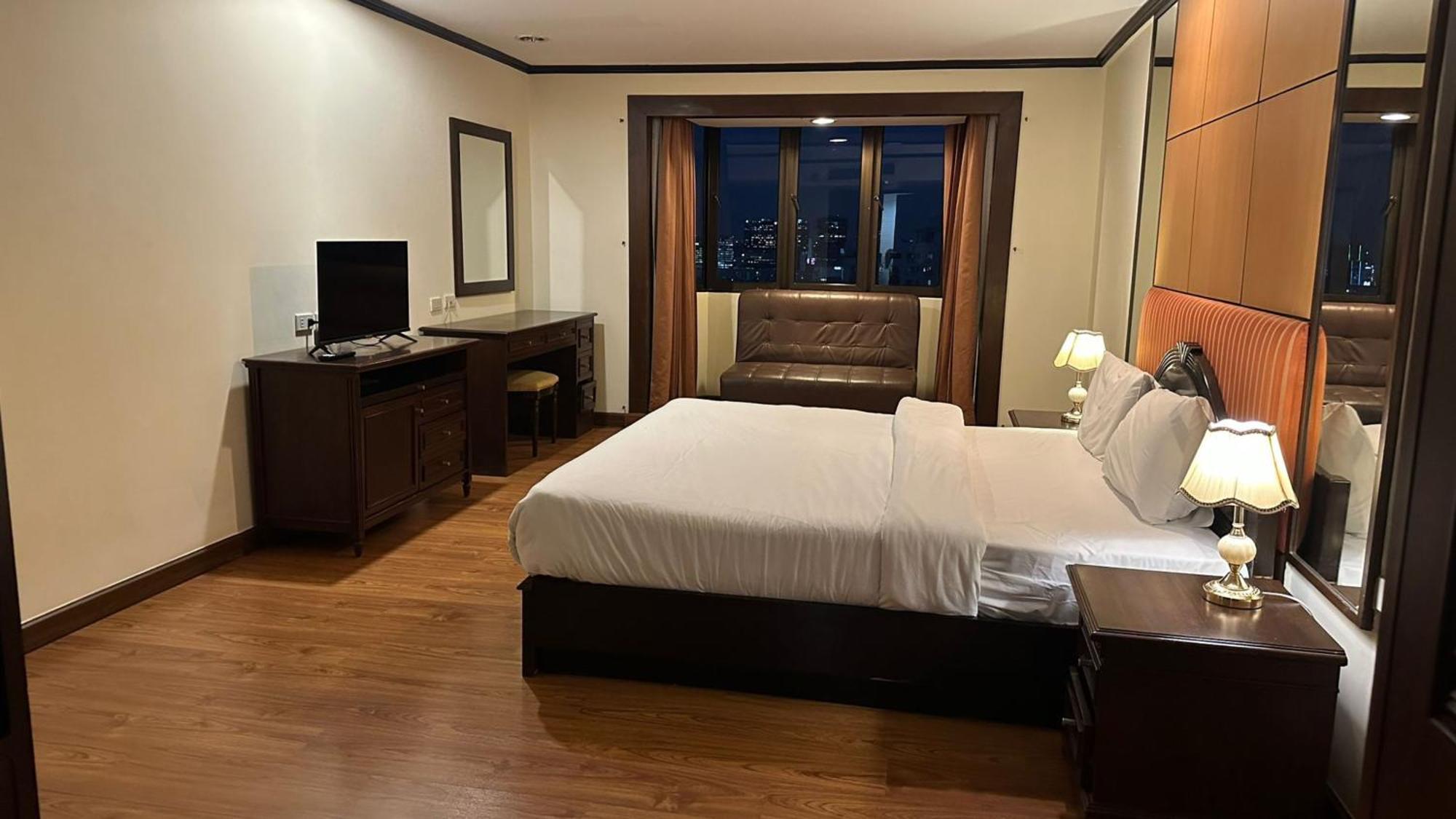 Affordable Serviced Nana - Omni Tower Sukhumvit Location Appartement *