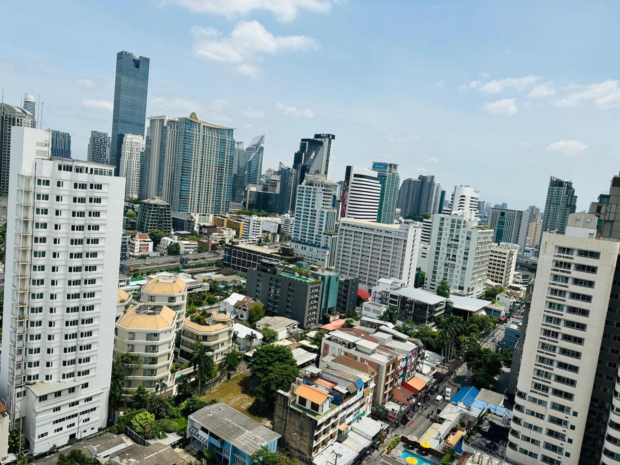 Affordable Serviced Nana - Omni Tower Sukhumvit Location