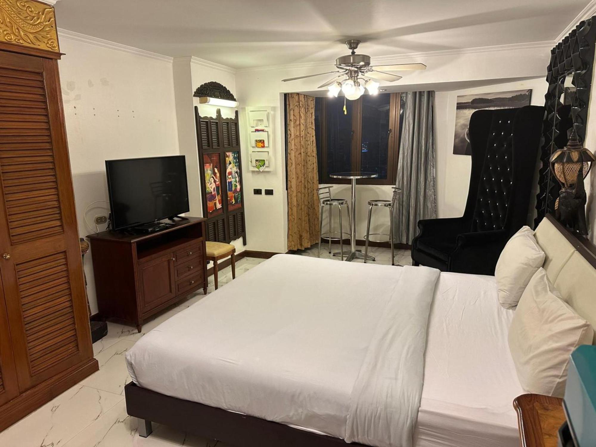 Apartment Affordable Serviced Nana - Omni Tower Sukhumvit Location Bangkok