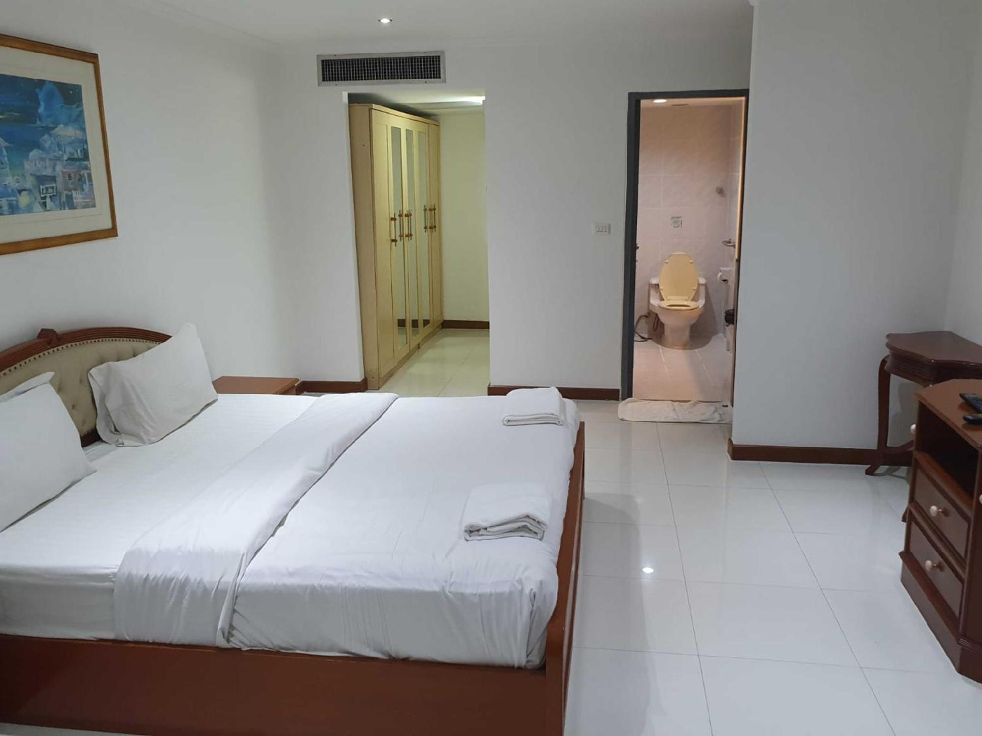 Affordable Serviced Nana - Omni Tower Sukhumvit Location Bangkok