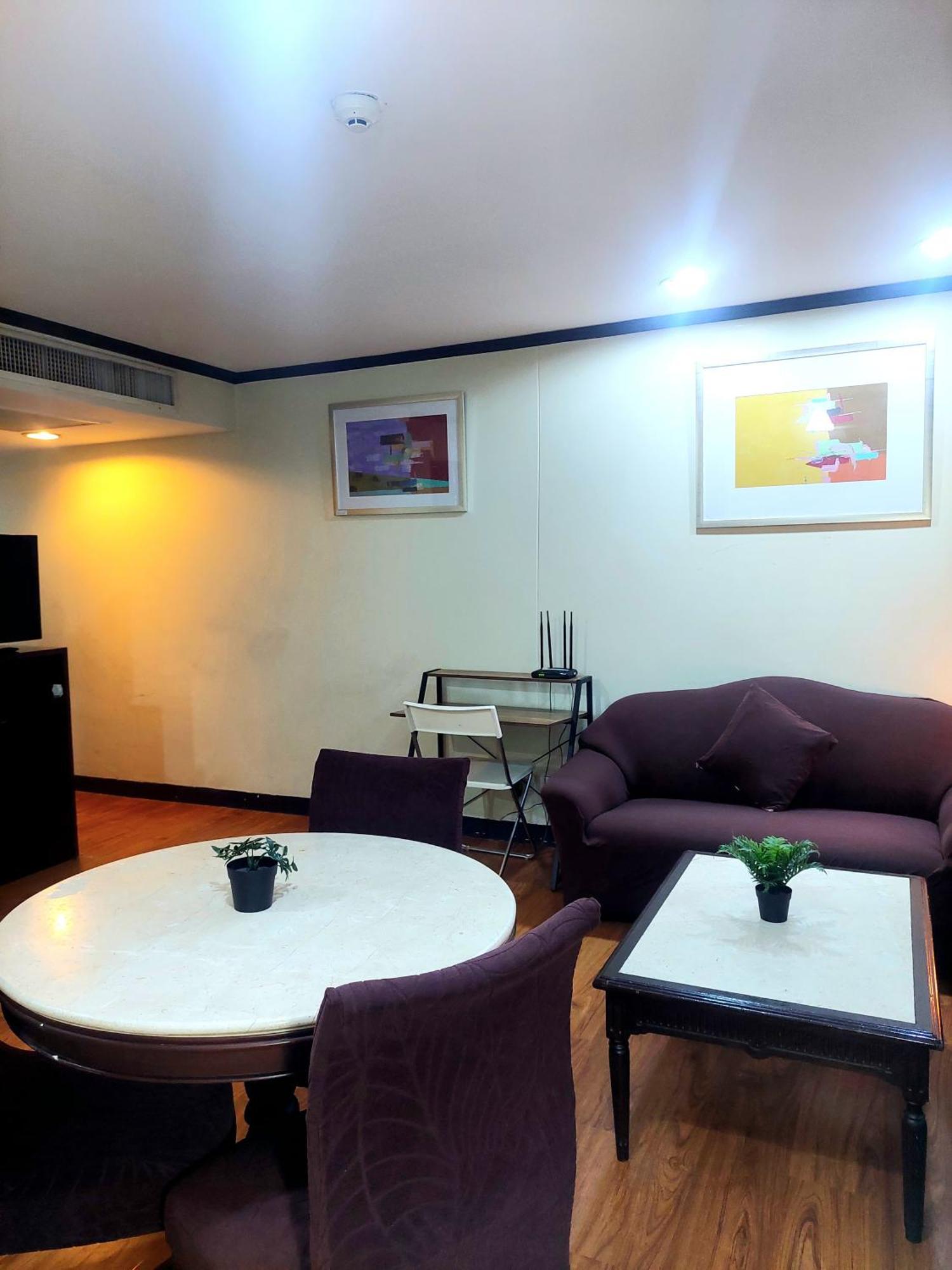 Affordable Serviced Nana - Omni Tower Sukhumvit Location *