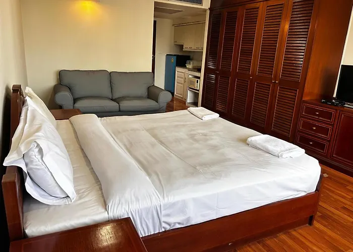 Affordable Serviced Apartment Nana - Omni Tower Sukhumvit Location